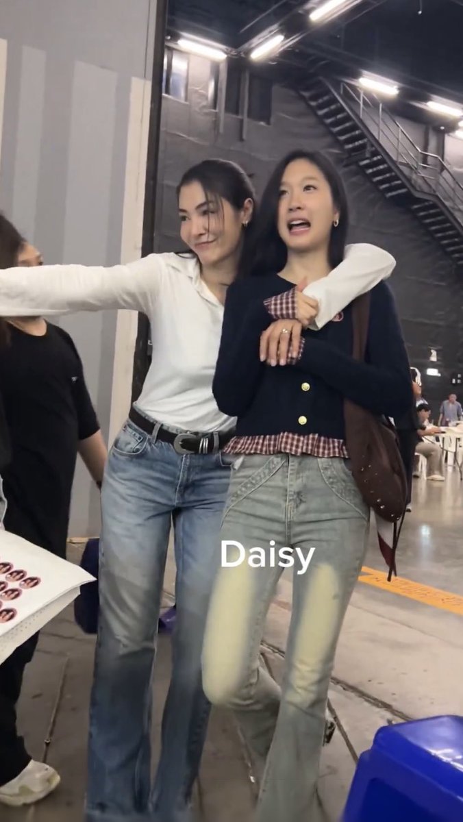 Afse ✨ tweet media