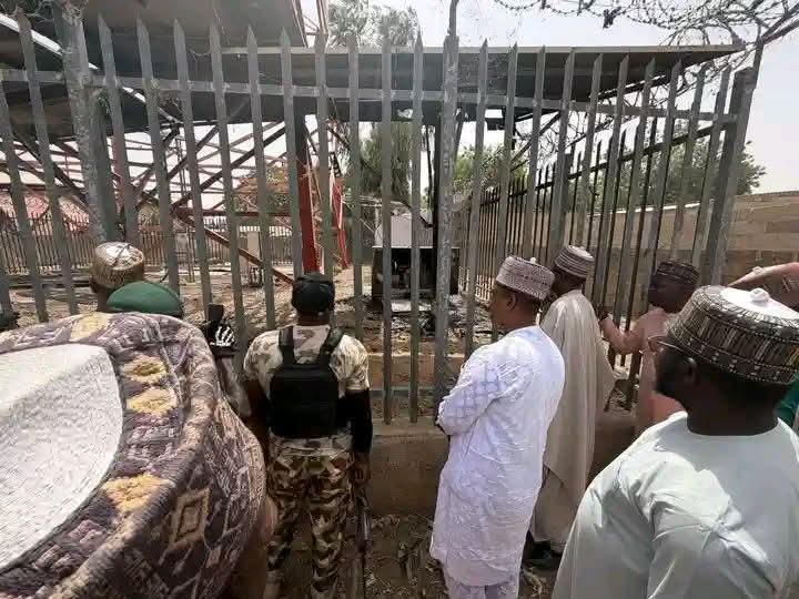 Lminkaeel's tweet photo. Yobe State is Underreported

A Boko Haram attack hit Dapchi in Bursari LGA of Yobe State yesterday, burning the police station, destroying an MTN tower, and damaging government vehicles.

This is deeply troubling and deserves more national attention.

May peace return to our land. 

#YobeState