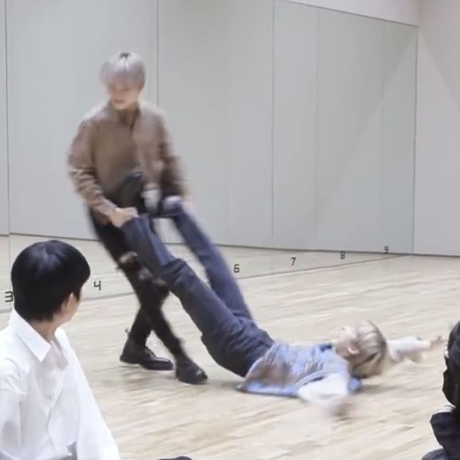 Luz | EN-⁷ tweet media