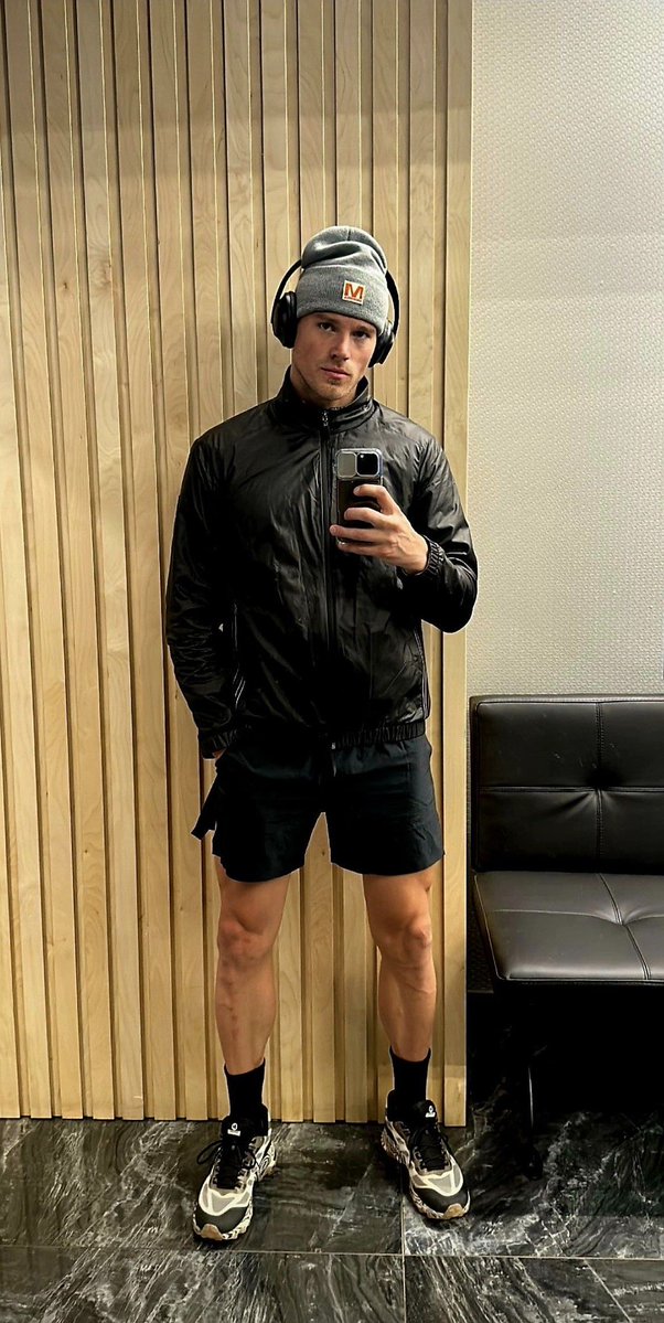 𝐃ɪ 𝐋ᴀᴜʀᴇɴᴛɪs tweet media