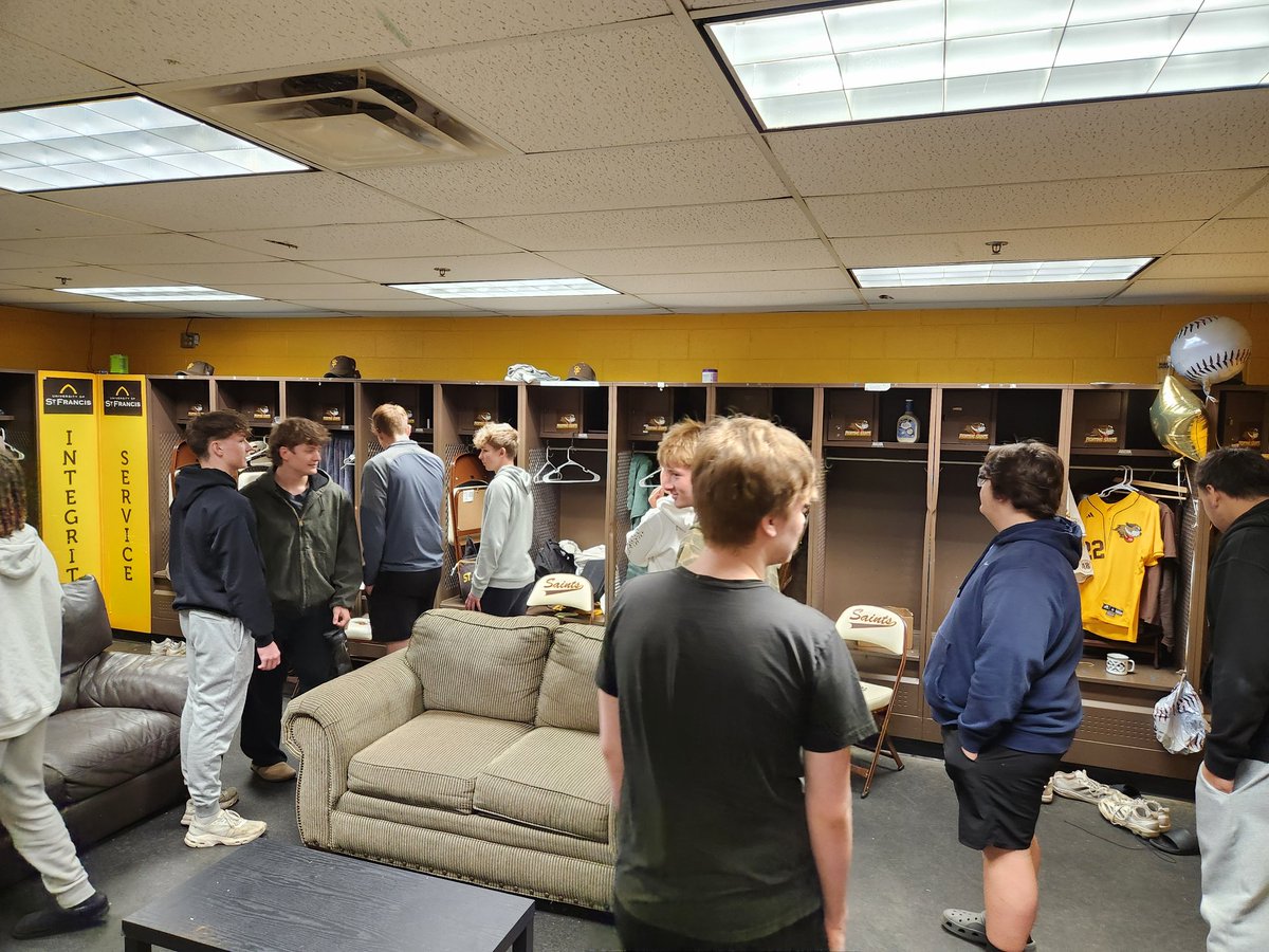 Had a great time visiting the <a href="/JolietSlammers/">Joliet Slammers</a> yesterday with my Sports &amp; Entertainment Marketing students! Learned about promotion, branding, sponsorships and much more!! #BusEdu
