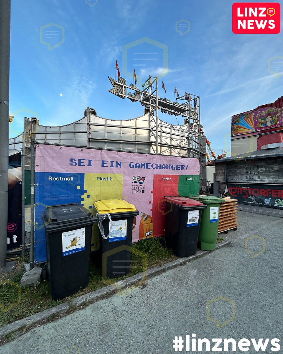 linzdotnews's tweet image. 🎉 Urfix Aufbau fast fertig!
🎢 Wasserbahn Rio Rapidos steht schon fast komplett.
🎠 Bei Laser Pix fehlen auch nur mehr wenige Handgriffe.
🦖 Ein kleiner Dino wartet noch am Parkplatz
♻️ Für alle "Gamechanger" ist auch schon aufgebaut.

#urfix #aufbau #finale #jahrmarkt