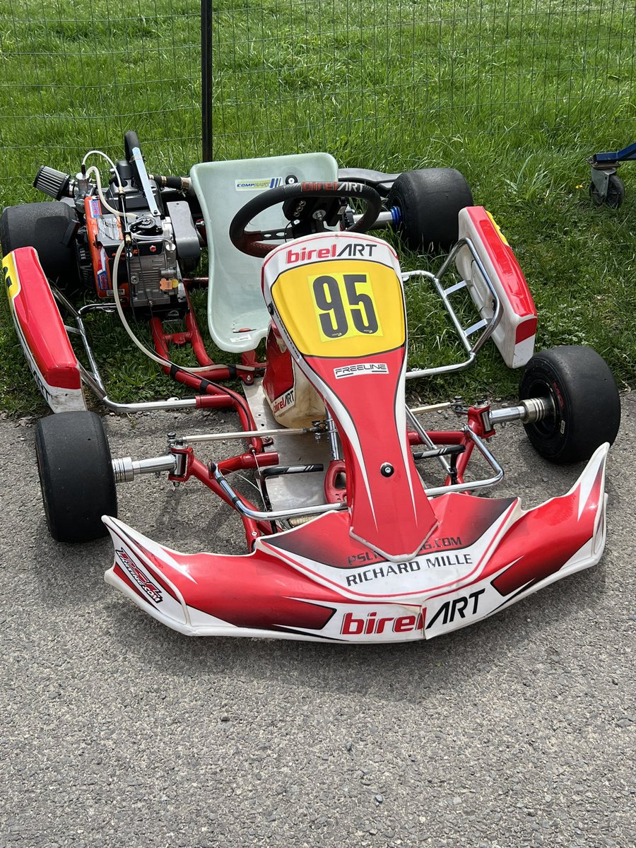 Danskyman11's tweet photo. @MDNT_Hurricane I has go kart https://t.co/f78XfINU79