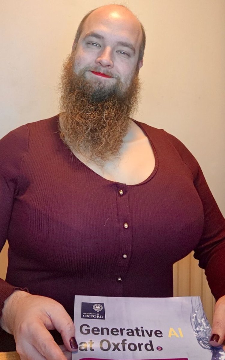 Oli London tweet media