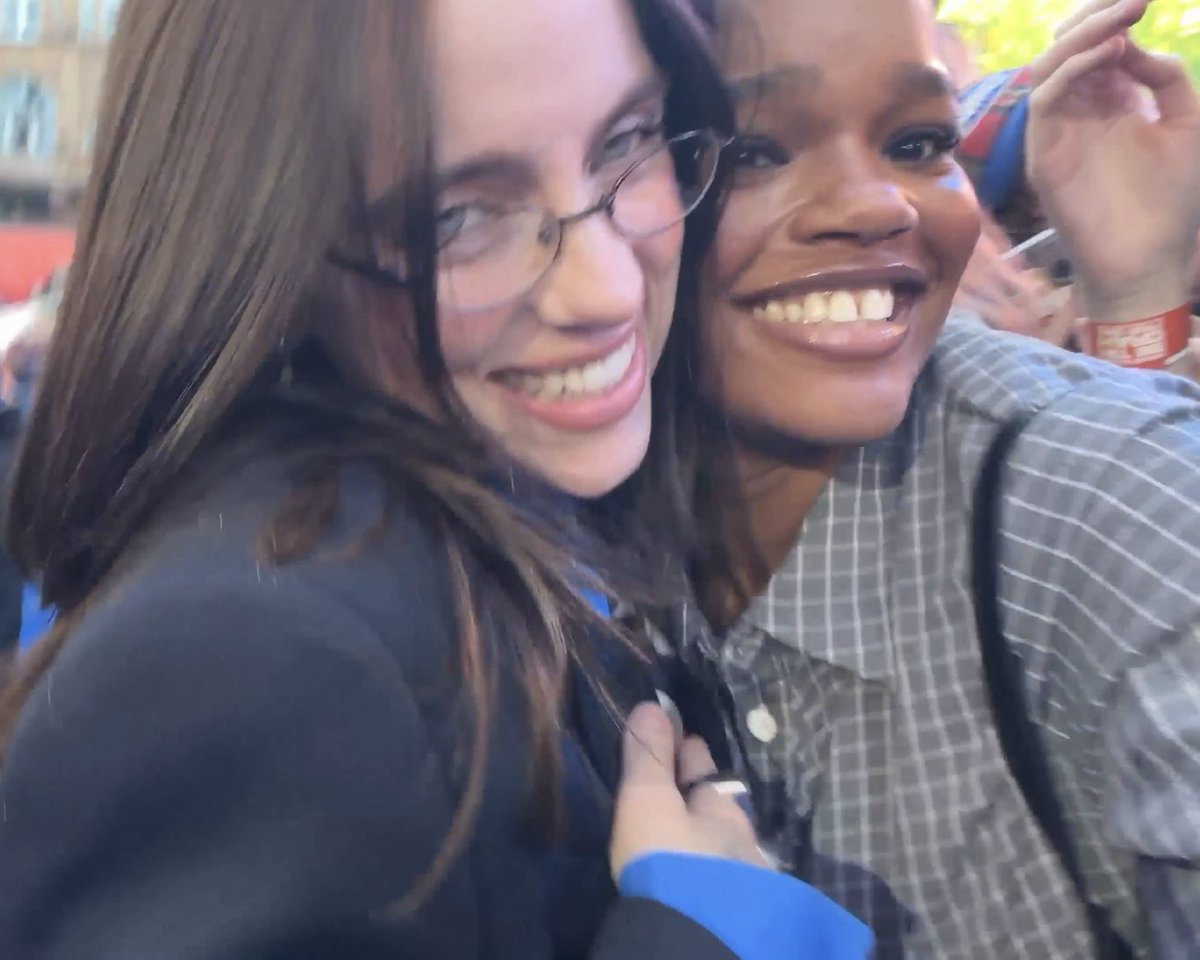 billie archive tweet media