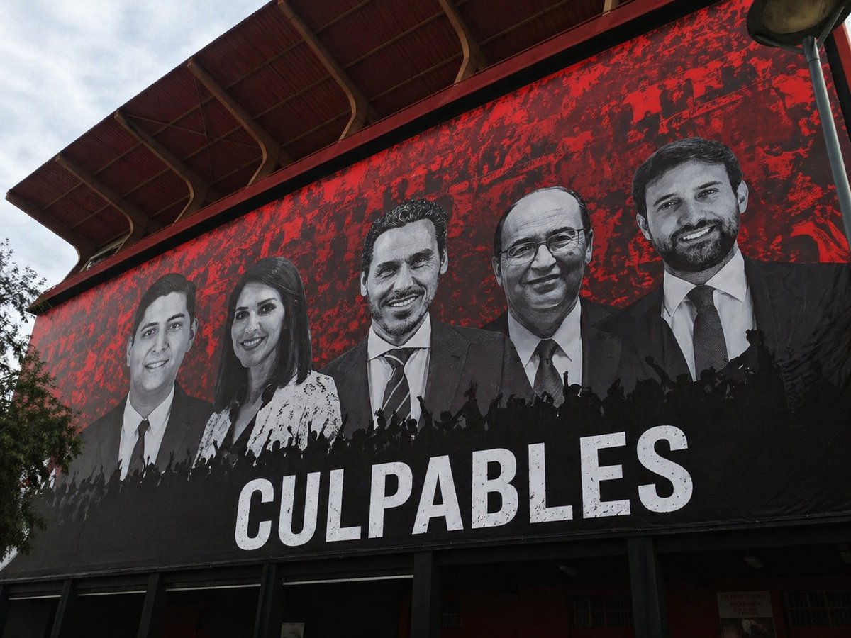 SEVILLA FÚTBOL CLUB hoolsfc tweet media