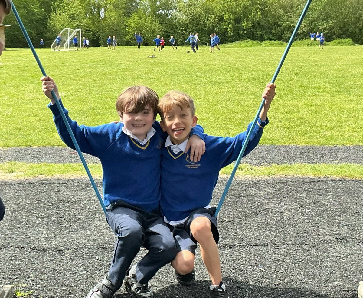 sissinghurstVA's tweet image. We have made our own swing! #creativity #practical #resilient