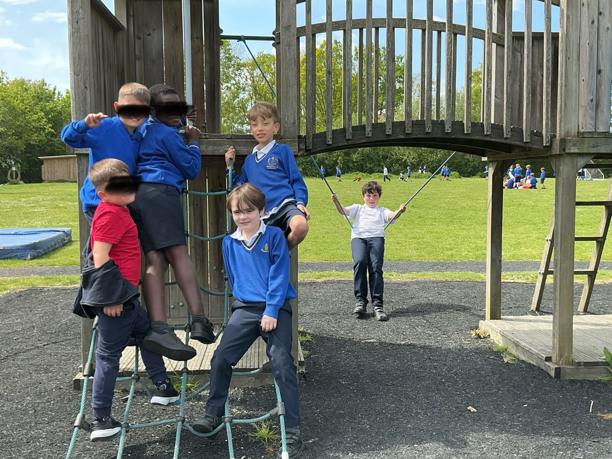 sissinghurstVA's tweet image. We have made our own swing! #creativity #practical #resilient