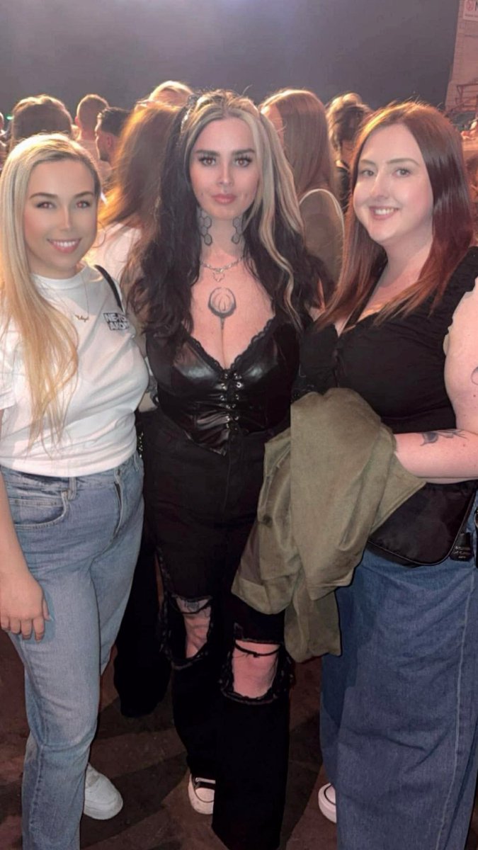 Night with the gals 🪩🪩🪩