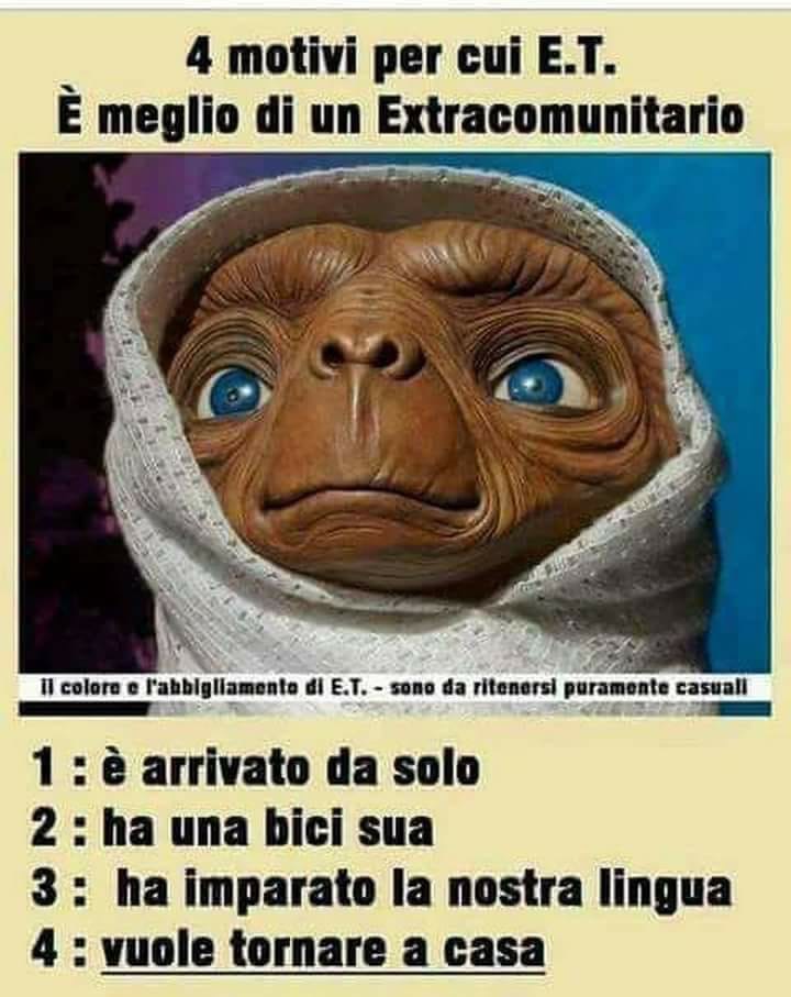 salvatorebrizzi's tweet photo. Extraterrestre vs extracomunitario https://t.co/vrq68TpsEA