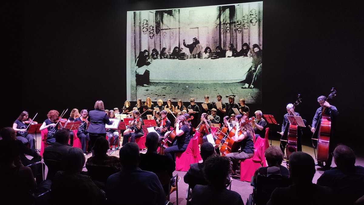 passionarium's tweet photo. 🔵 La Jornada Passionarium 2026 va aplegar el 26 d'abril un centenar de persones a La Passió d'Olesa per descobrir com era i com sonava la música de l'espectacle a l'antic Teatre Principal (s.XIX-XX). Properament, al web de Passionarium en trobareu un breu resum. #CulturadePassió https://t.co/i1cZz0zguh