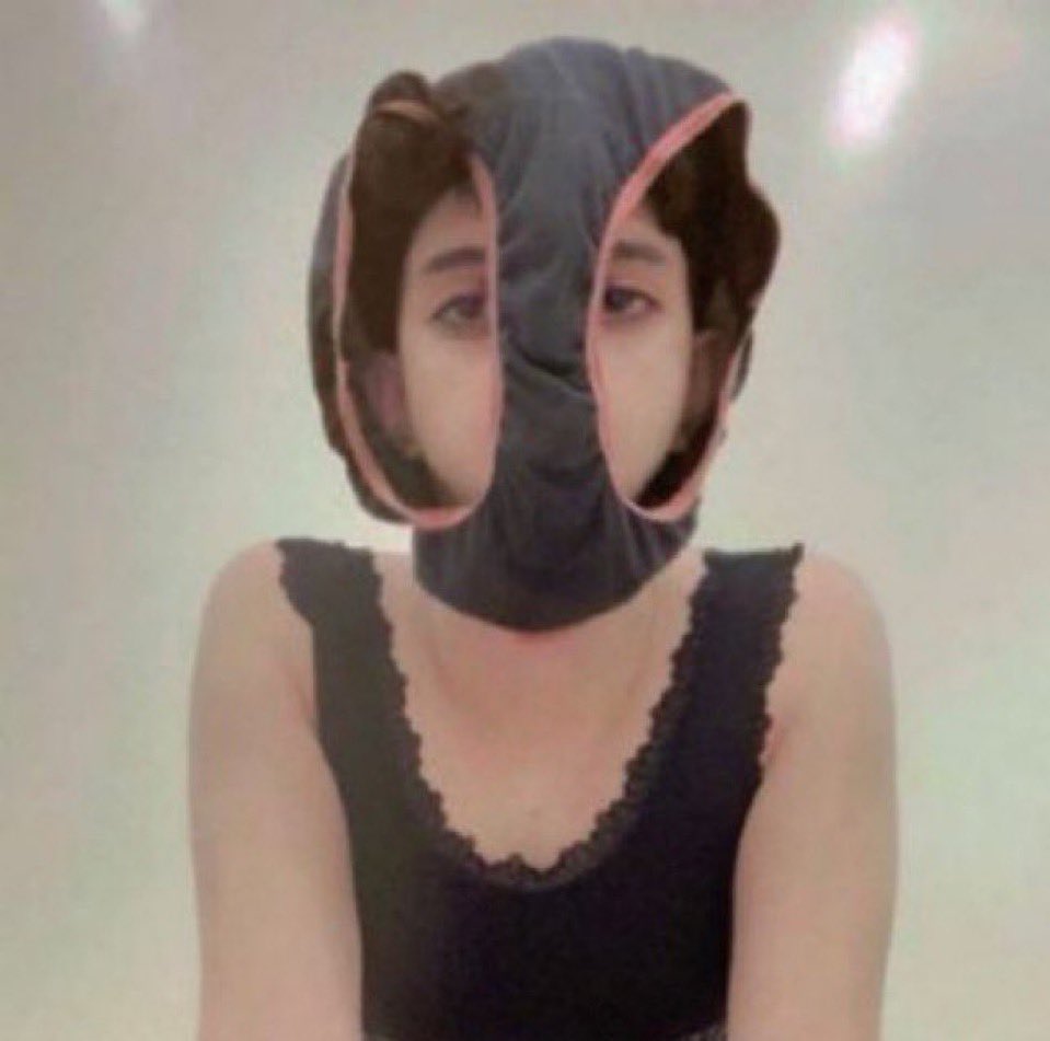 المراهق الخال ♠️ tweet media