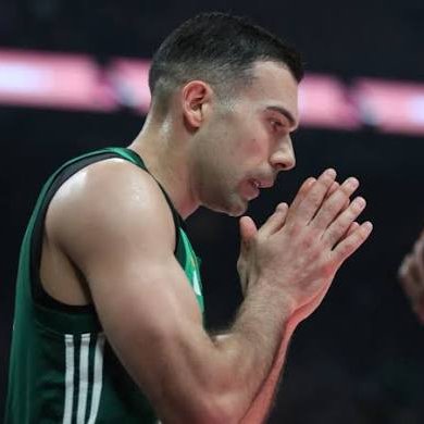 Μακαρι ολα τα μακαρι σε ολους οσοι ευχηθηκαν χιαστους στον Σλουκα.

#paobc