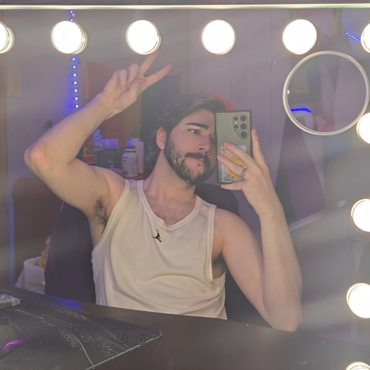 local queer werewolf tweet media