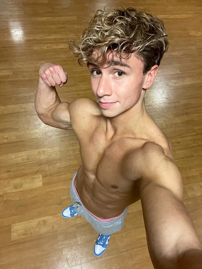 Martinezthomas0's tweet photo. Am I fit ?🏳️‍🌈#gayfyp https://t.co/MefgMCBRRW