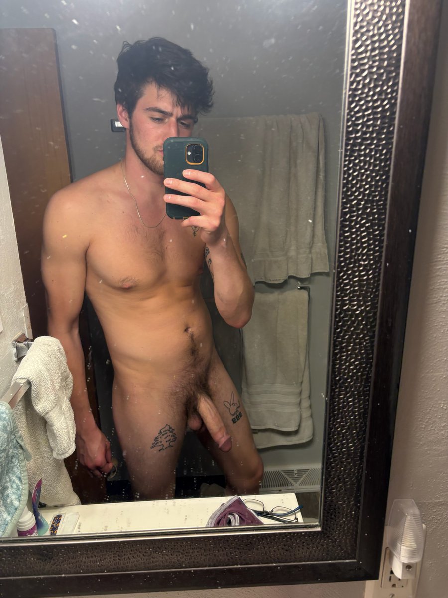 CollegePacker's tweet photo. Anyone into hung frat boys? 😏 https://t.co/BonYF1iYCC