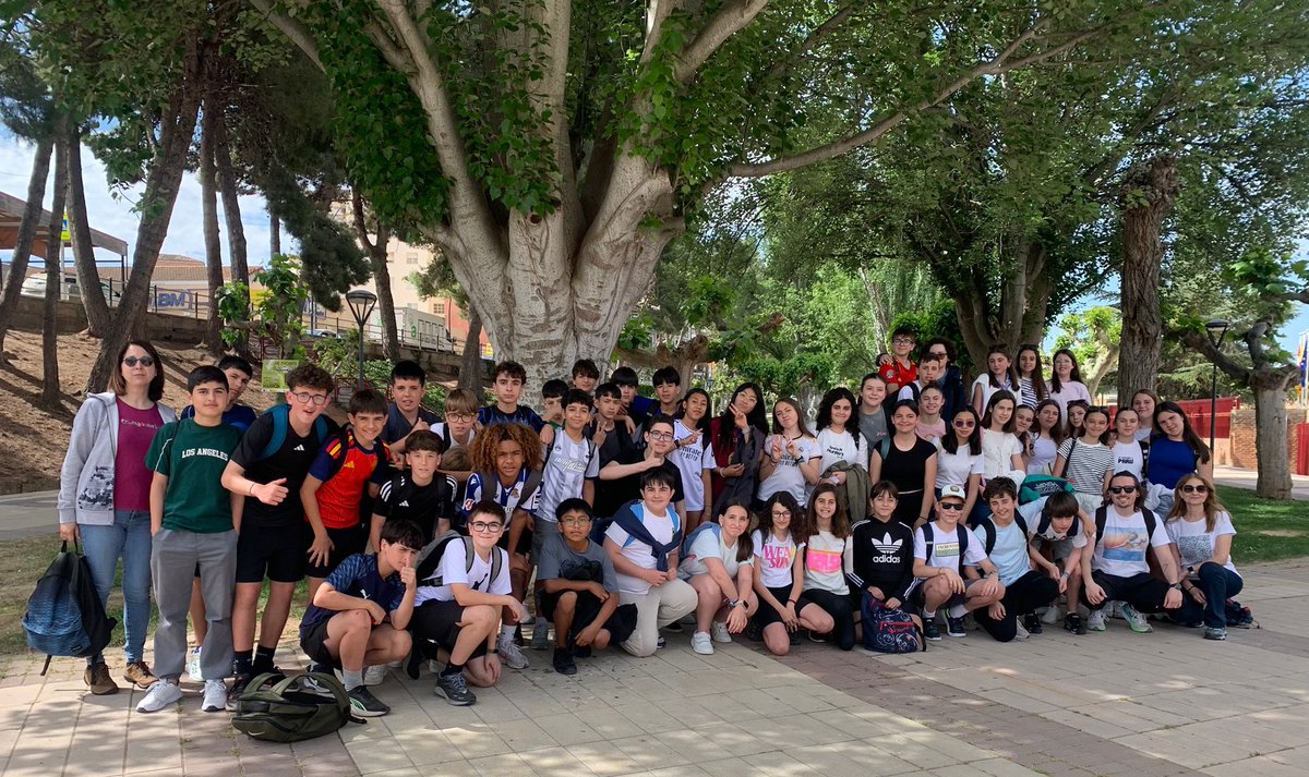 scarned0's tweet photo. Los alumnos de 1.° ESO, desde la asignatura de Biología y Geología, han disfrutado de una actividad organizada por @pasealarioja en la que han podido disfrutar de un paseo interpretativo del medioambiente en los Sotos de Alfaro. 

#ColegioHHCC
#Escuelascatólicas https://t.co/q01sDhybIw