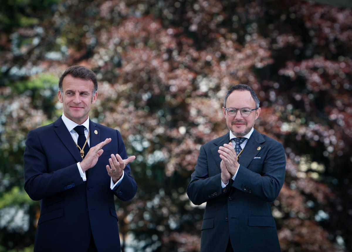XavierEspot's tweet photo. La visita del copríncep @EmmanuelMacron ha estat clau per abordar els grans reptes d’Andorra, posar en relleu la cooperació en el camí cap a la transició energètica, reforçar el nostre sistema educatiu, en l’avaçament dels drets de les dones i en la relació i l’encaix dins la UE. https://t.co/fFQLdegDUN