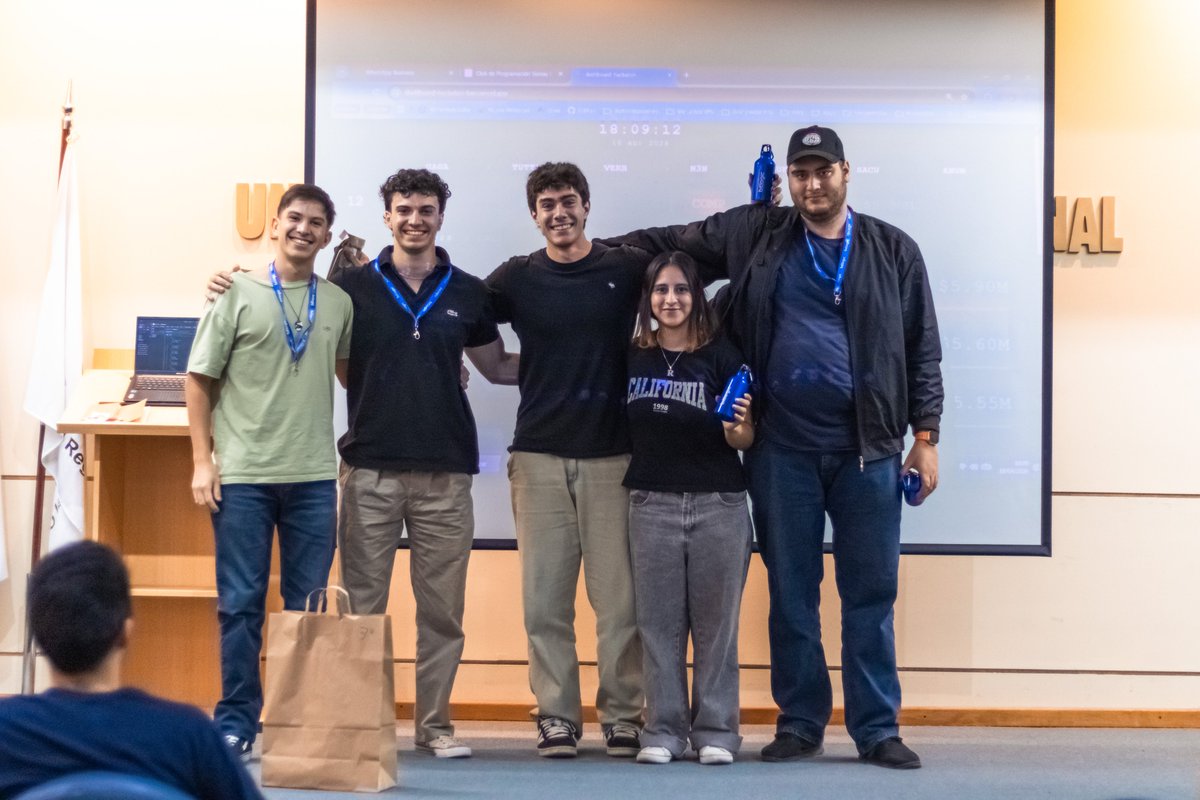 bitlogicos's tweet photo. Fuimos sponsors de la Hackatón en la UTN 🤍

Una jornada intensa, llena de ideas y equipos que en pocas horas pasaron de cero a soluciones con impacto real. 

#Hackaton #EdTech #HumansAfterAll https://t.co/DyIDLTBACD