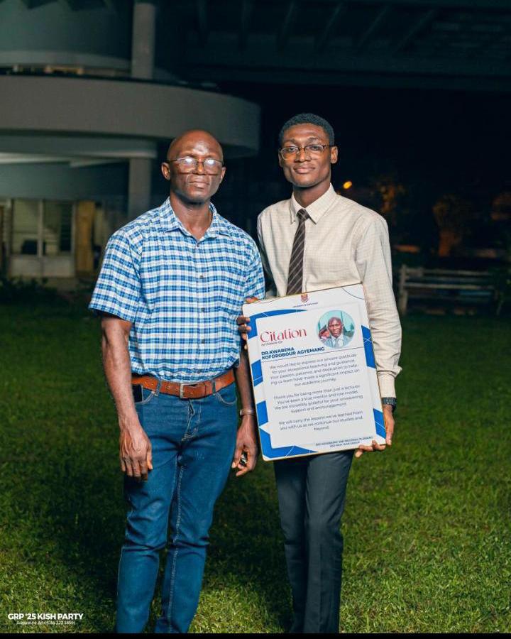 EngrAristo's tweet photo. Dr. Kwabena Agyemang, a UCC lecturer, and Peter, his teaching assistant, tragically lost their lives when a tipper truck fell onto their vehicle 💔🥹. https://t.co/l817XRqiH1