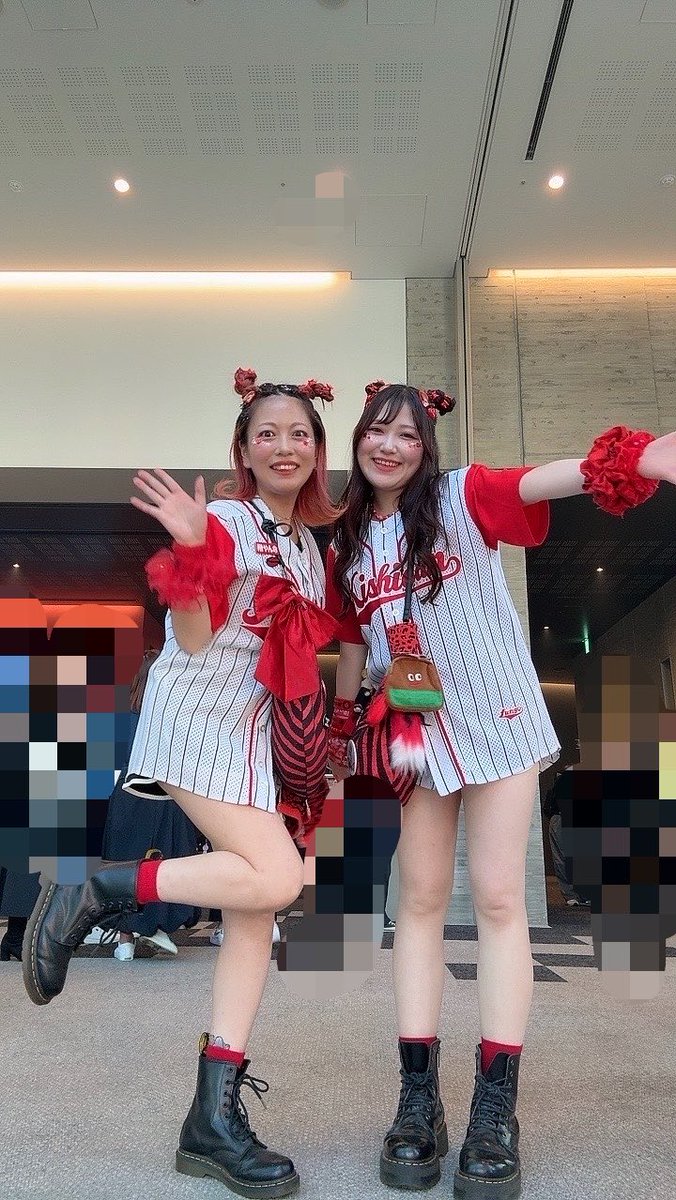 nnntk127's tweet photo. 4/25 いつぶりかわからないレベルで久々にみぽと連番❤️‍🔥サイン会並んでるときにヘアメしてくれた本当にありがとう😭😭😭😭夜も久々に飲めて楽しすぎた大好きすぎるズッ友だょ❗️ https://t.co/r59YRm8U0D