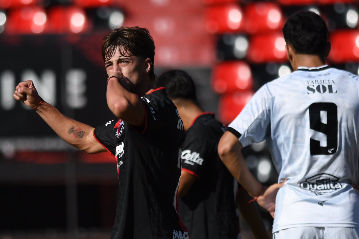 Newell's Juveniles tweet media