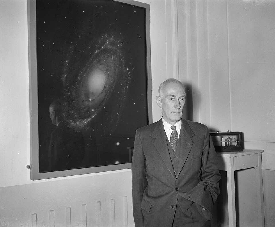 TheLiuniverse's tweet image. Remembering Jan Hendrik Oort, born #OTD 4/28/1900. His groundbreaking work led to the theory of the Oort cloud, a key feature of our #solarsystem. esa.int/About_Us/Welco… 
#space #astronomy