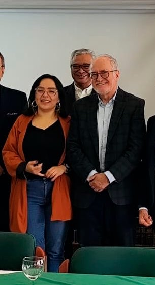 Esther Castro tweet media