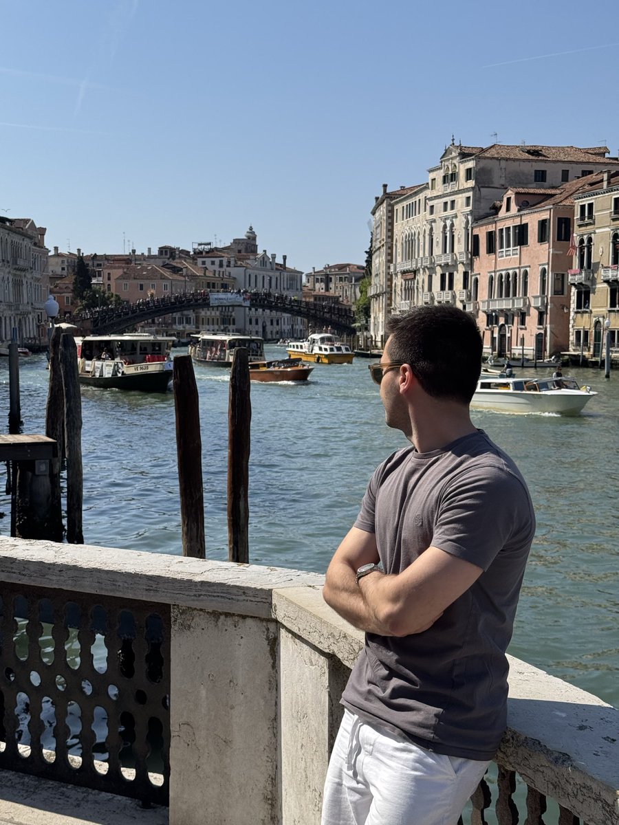 pablw98's tweet photo. Venecia 😎 https://t.co/Y1vGempP7w