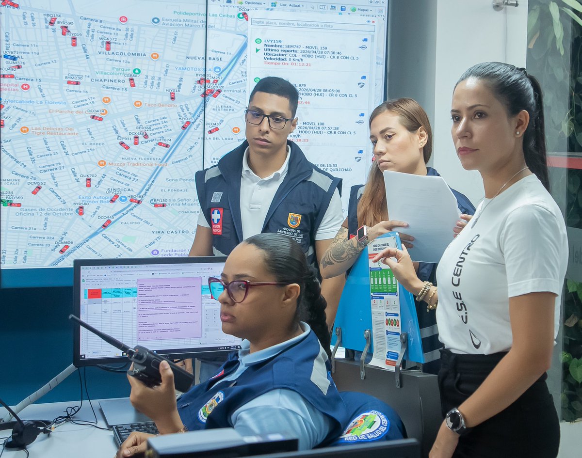 NatalyMN03's tweet photo. Desde el CRUE Cali @redcentrocali hemos activado un esquema especial de coordinación para garantizar la respuesta oportuna en salud durante la maratón de Cali articulando la red hospitalaria y los organismos de atención de emergencias.
Invitamos a los participantes a cuidarse, reconocer signos de alarma y seguir las recomendaciones del personal en vía. A la ciudadanía, hacer uso responsable de la línea 123.
Estamos preparados. Cada llamado es una vida que no puede esperar.