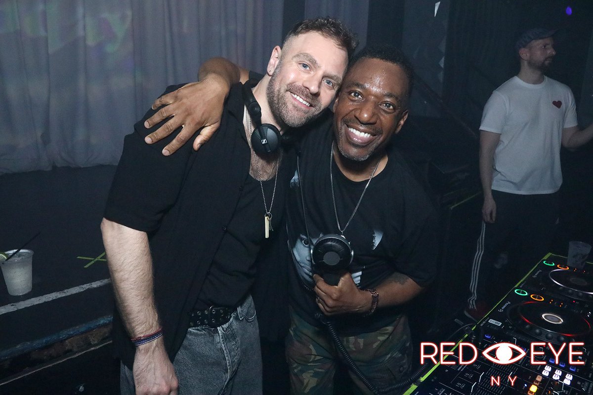Red Eye NY tweet media