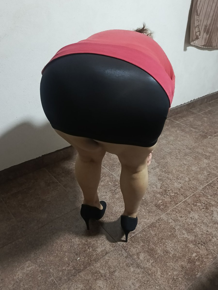 SEXYYAZ02's tweet photo. Hola bbs me extrañaron ? https://t.co/wlNrnr3gTr