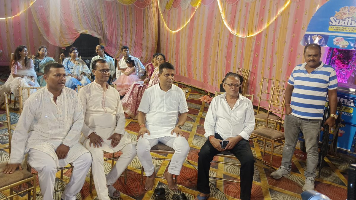 Shishir4Patna's tweet image. ईश्वर से प्रार्थना है कि उनका नया आशियाना सुख, शांति, समृद्धि एवं सकारात्मक ऊर्जा से सदैव परिपूर्ण रहे तथा परिवार में खुशहाली बनी रहे। 

#GrihaPravesh #NewHome #Blessings