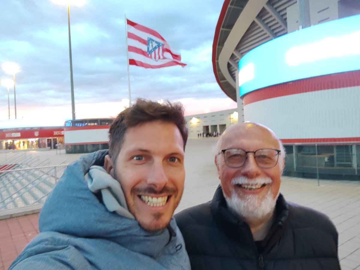 Chernesto3's tweet photo. @Atleti Allí en noviembre, ahora desde Argentina. https://t.co/gT7PEfdIVt