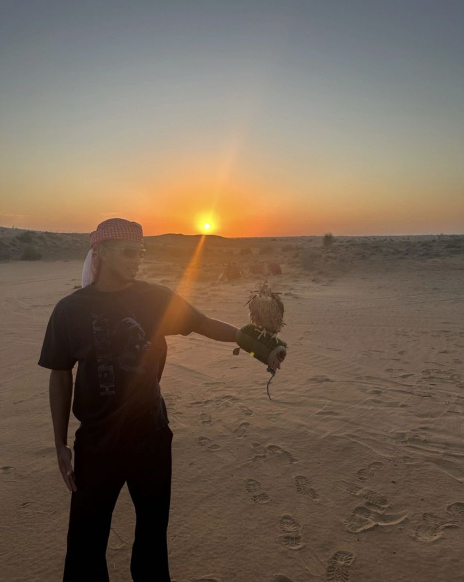 J. ⭐️ tweet media