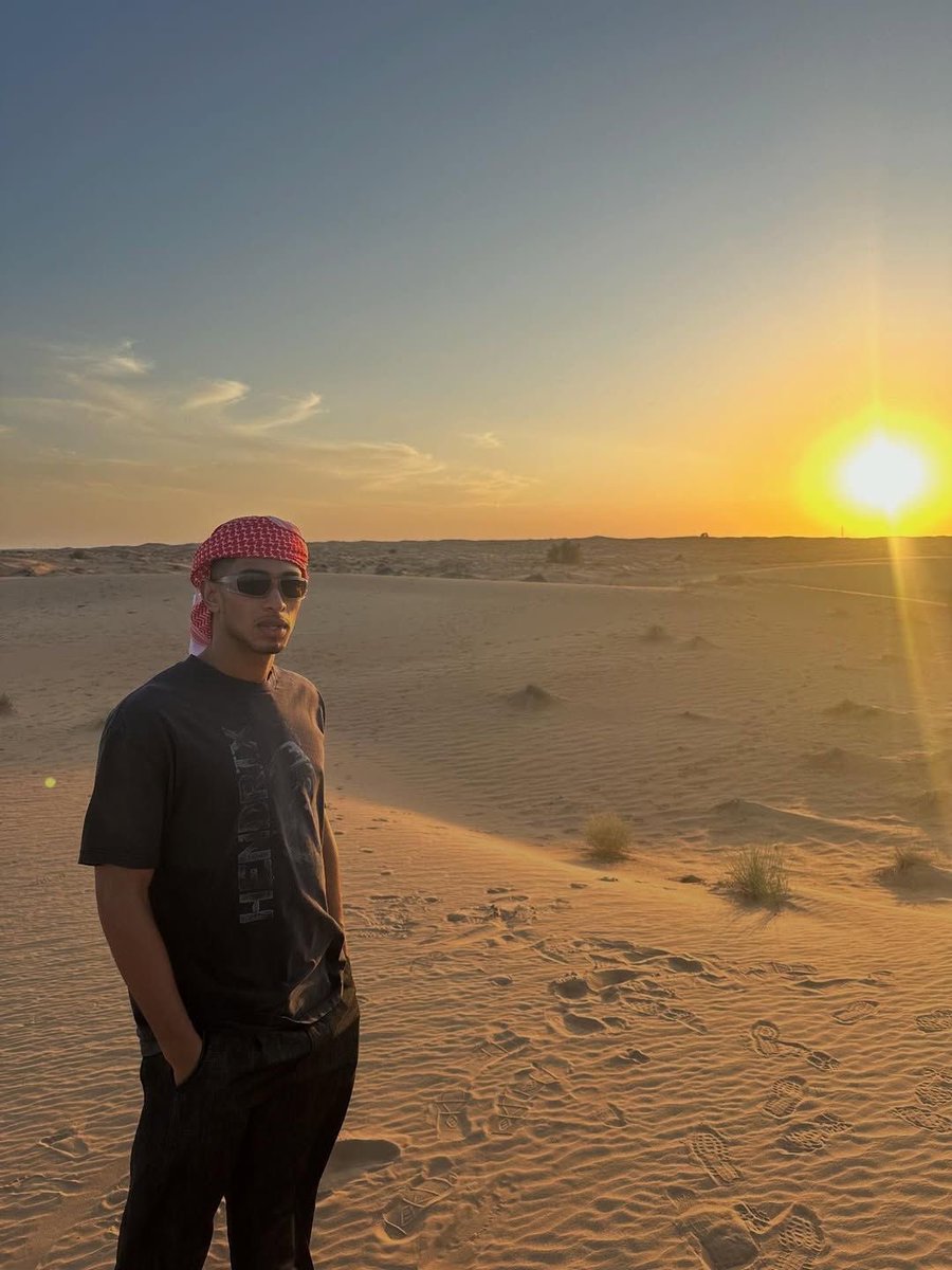 J. ⭐️ tweet media