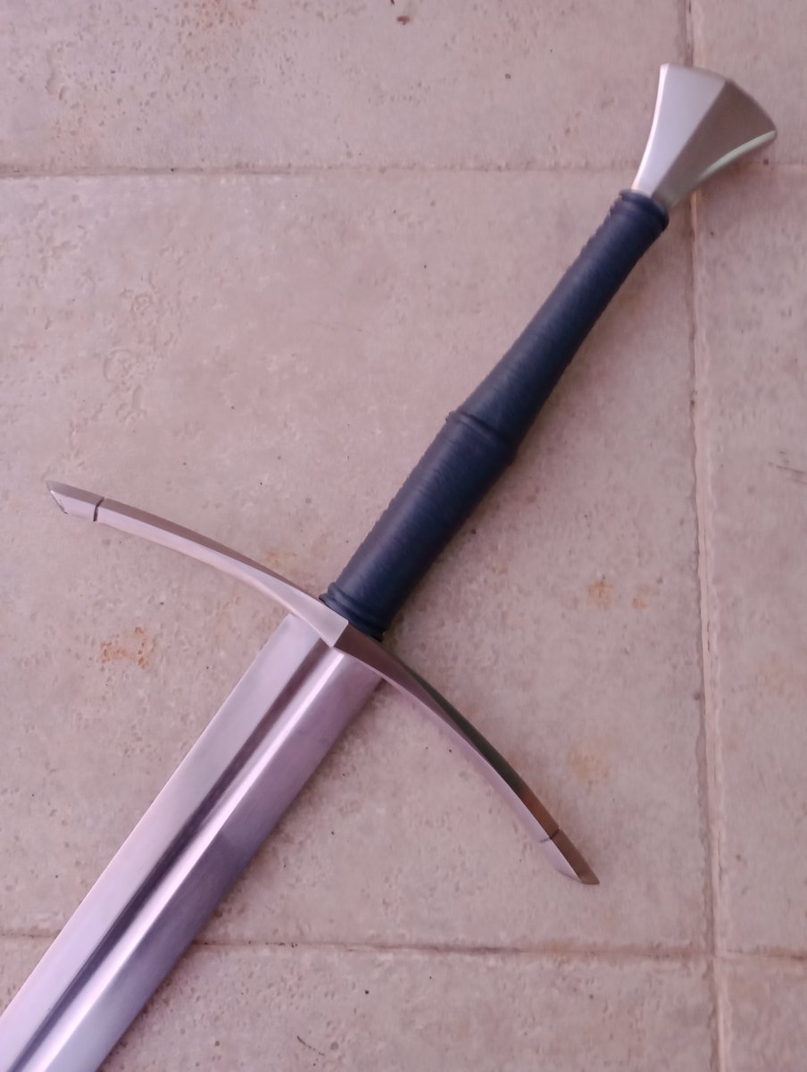 Arann Reichhardt Swordsmith tweet media