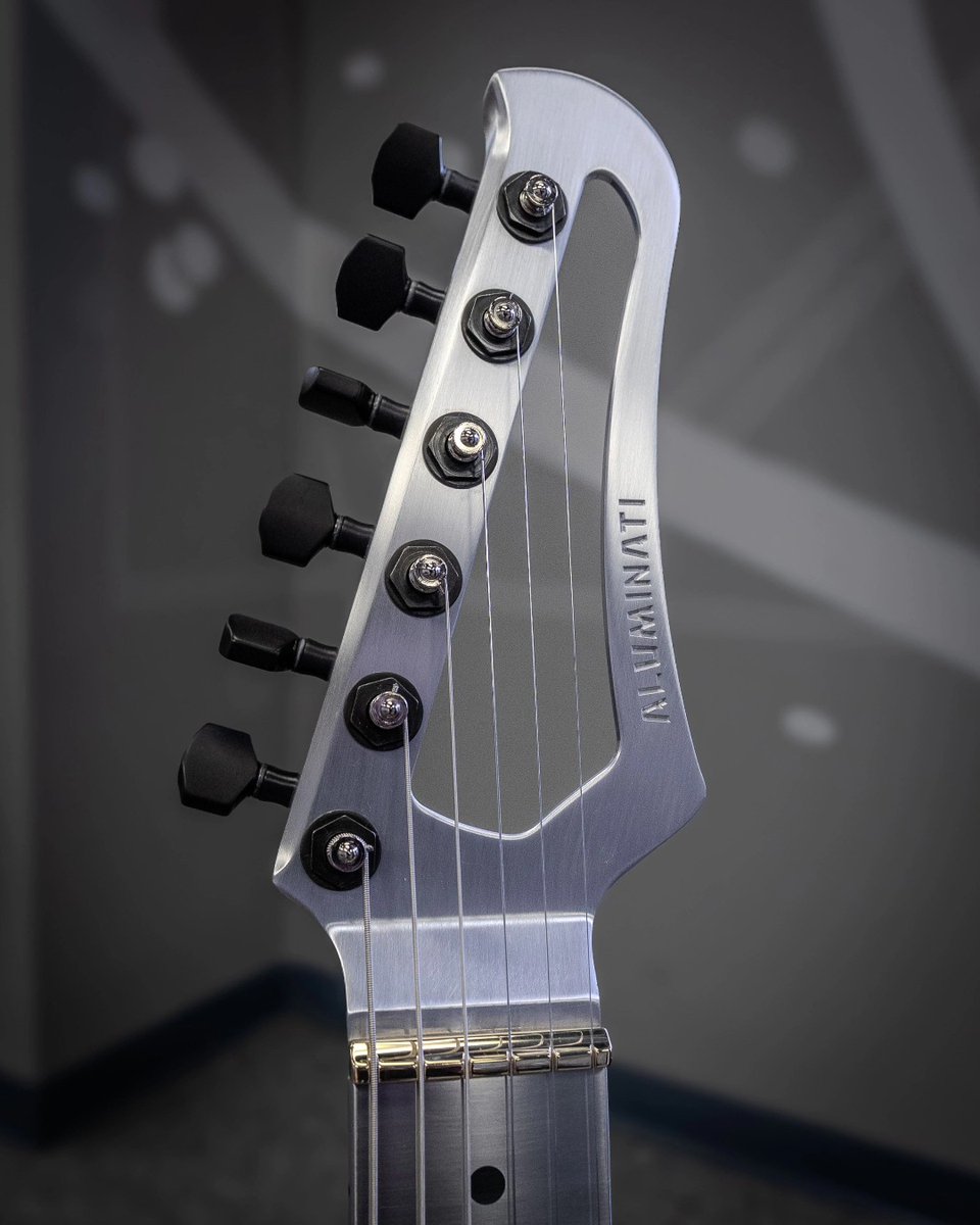 agufish's tweet photo. Oh my days, @AluminatiGuitar  😍 https://t.co/qMBA0ca9YG