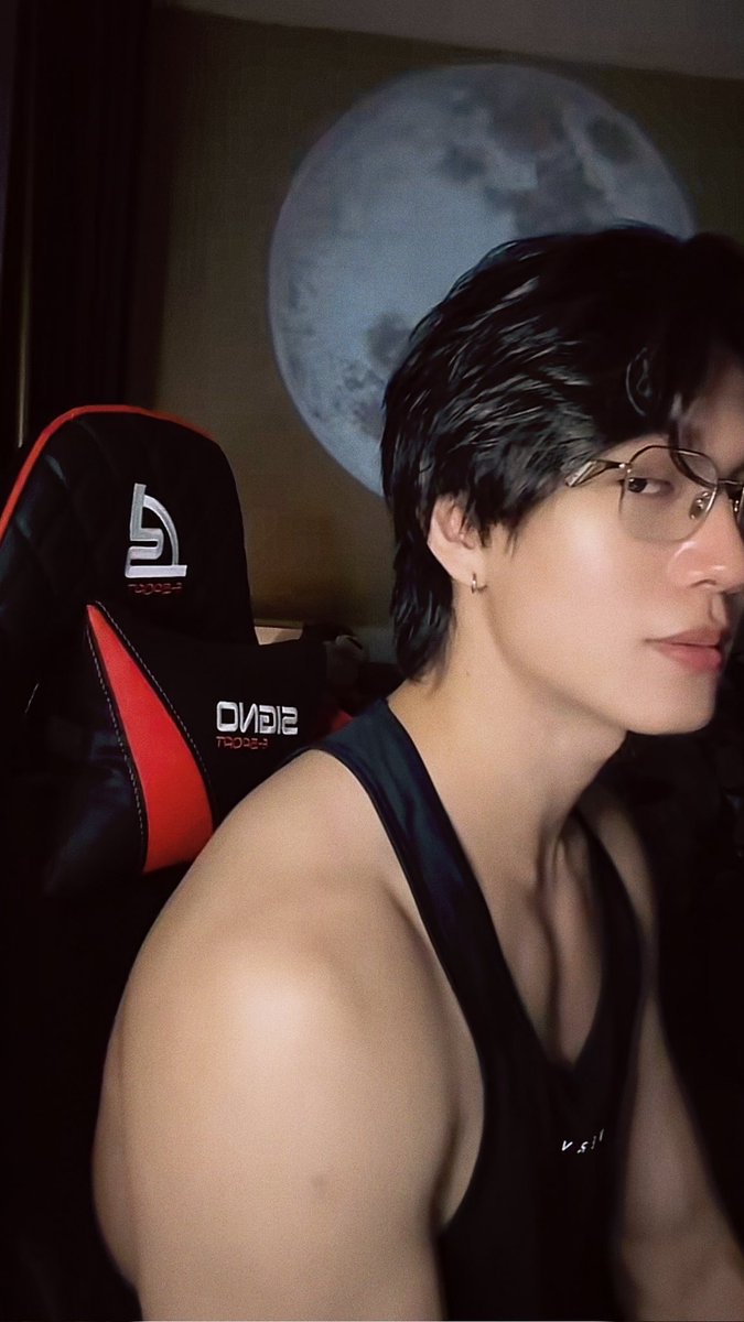 stay w boubou. tweet media