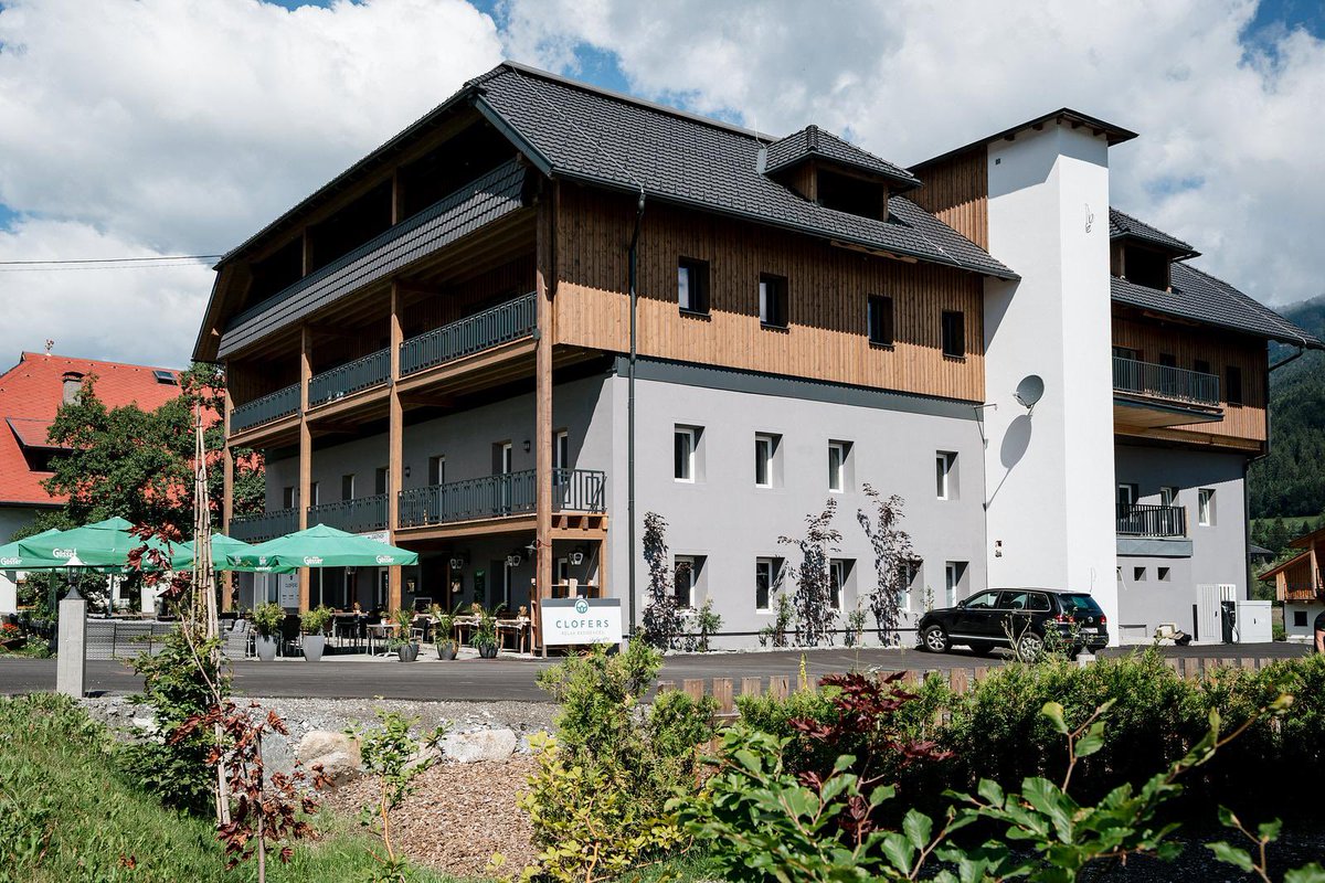 DennisKers0803's tweet image. 4 units left. That’s it.

Fully furnished apartments, 4 min from Nassfeld.  
Built for rental + own use.

€273,639 – €444,617 (net)

Exclusively for sale via Valvora by Clofers.  
Scarcity drives price. Timing drives profit.

Comment “INVEST” or DM.

#secondhome #nassfeld