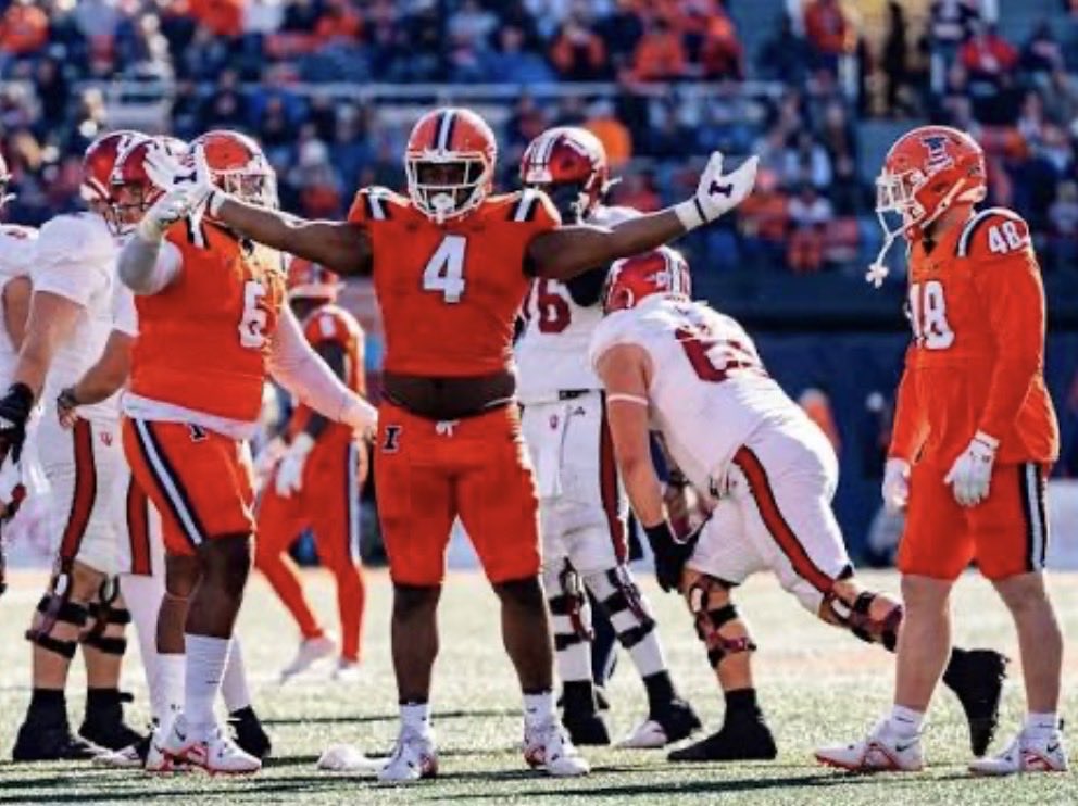 Liamtyrrell44's tweet photo. Thank you @NateMcNeal32 for taking the time to meet with me at school today. I really enjoyed learning more about @IlliniFootball and look forward to visiting @UofIllinois!!

@Fremd_Football @EDGYTIM https://t.co/F3Zbb11qLr