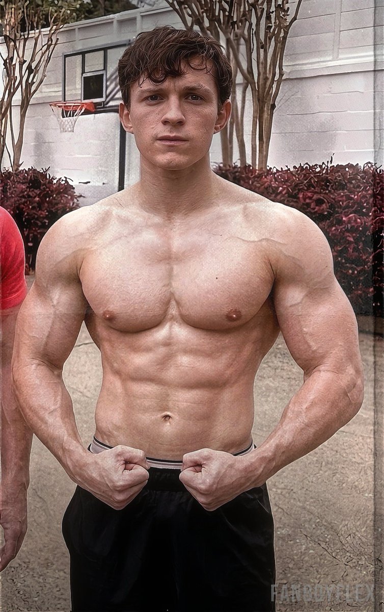 ꜱᴀᴍ ❤️ biceps | 51% AI tweet media