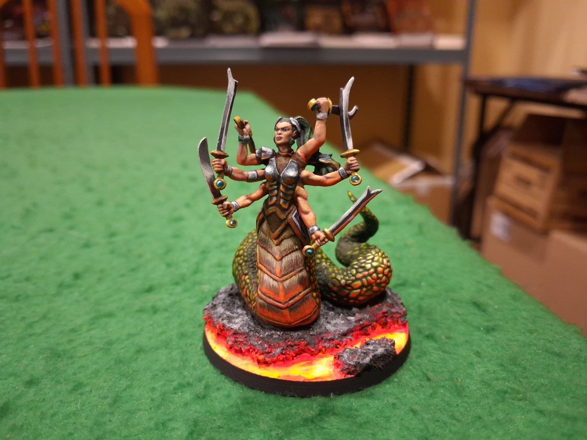 sulacojuegos's tweet photo. Tenemos figurita propia encargada a Carolina la ganadora del último concurso de pintura. https://t.co/nOnBDIWUfG