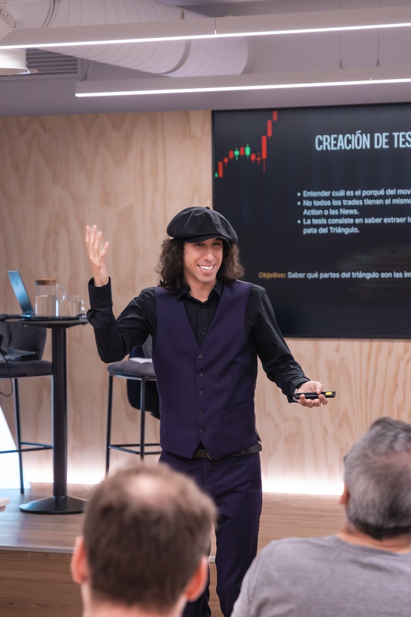 🔱Charlie De La Vega🔱 tweet media