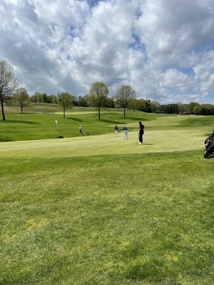 Great to be out at <a href="/FirestoneCC/">Firestone CC</a> the last 2 days supporting <a href="/ZipsWGolf/">Akron Zips W Golf</a> at the MAC Championship.