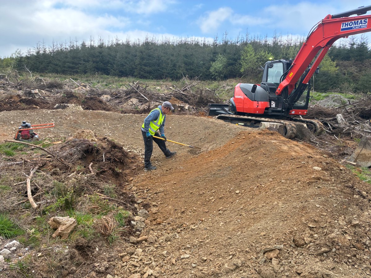 OPALlandegla's tweet image. Good day today re building the berm on the #triplets with @terry_speed 
Top job Terry 👍👍
#mtb #llandegla