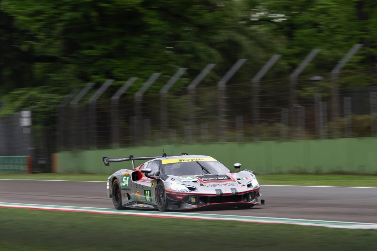 sfcluxembourg's tweet image. 🇫🇷 On peaufine les détails 📞👊

🇬🇧 Dialling in the details 📞👊

#scuderia #ferrari #club #luxembourg #scuderiaferrari #scuderiaferrariclub #scuderiaferrariclubluxembourg