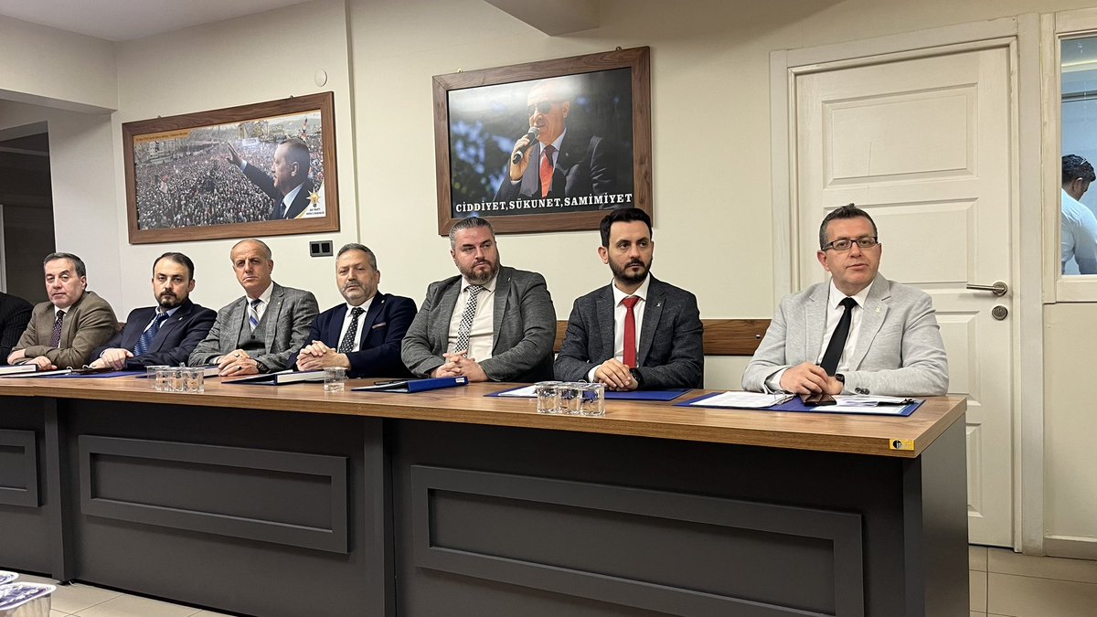 _mustafadurmus_'s tweet photo. Haftalık Olağan Yönetim Kurulu Toplantımızı gerçekleştirdik. 

Hayırlara vesile olsun İnşaAllah.

#AKİnegöl https://t.co/ppcdJ5pU4g