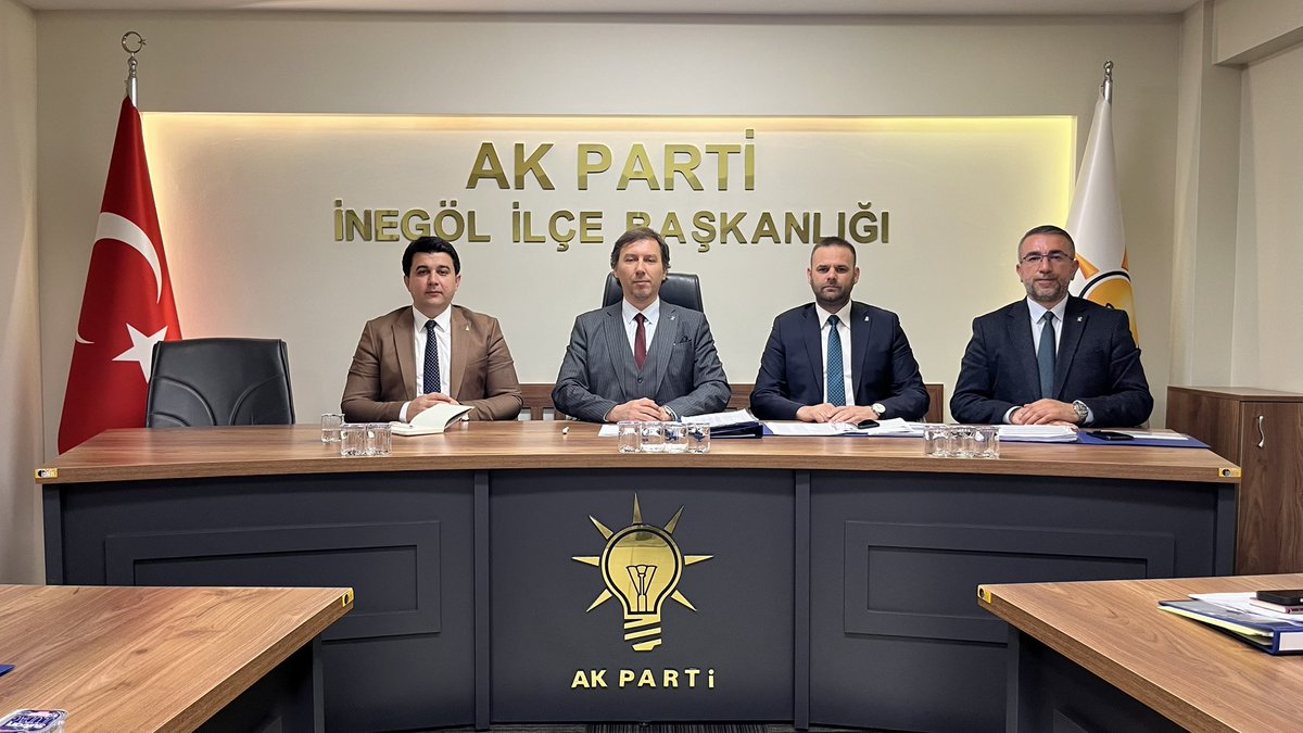 _mustafadurmus_'s tweet photo. Haftalık Olağan Yönetim Kurulu Toplantımızı gerçekleştirdik. 

Hayırlara vesile olsun İnşaAllah.

#AKİnegöl https://t.co/ppcdJ5pU4g