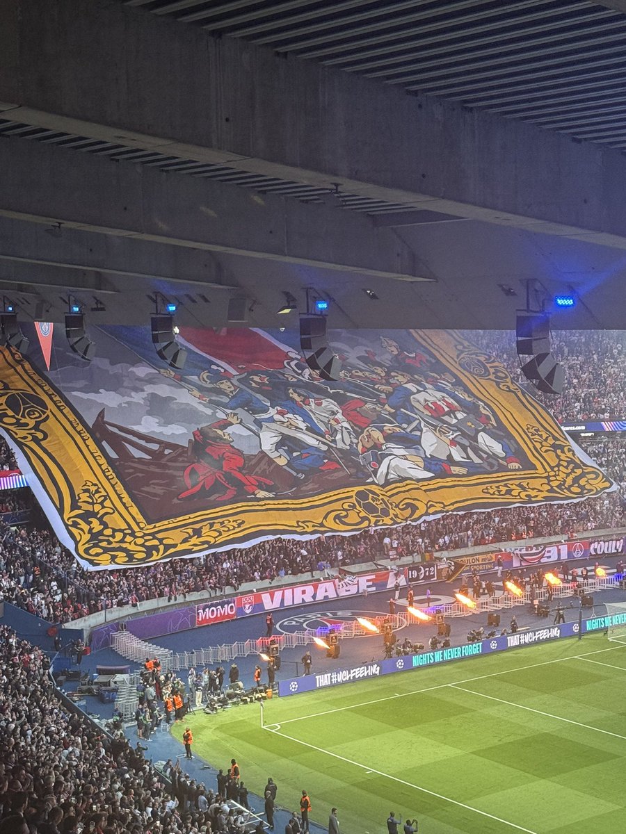 ArthurPerrot's tweet photo. À la conquête de l’Europe ! 🔴🔵
@RMCsport #RMCLive #PSGFCB https://t.co/TmIoKPjTo1